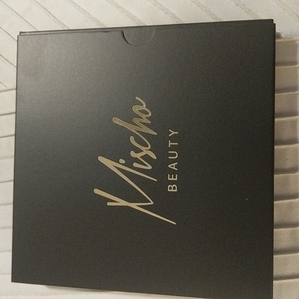 NWT blush palette